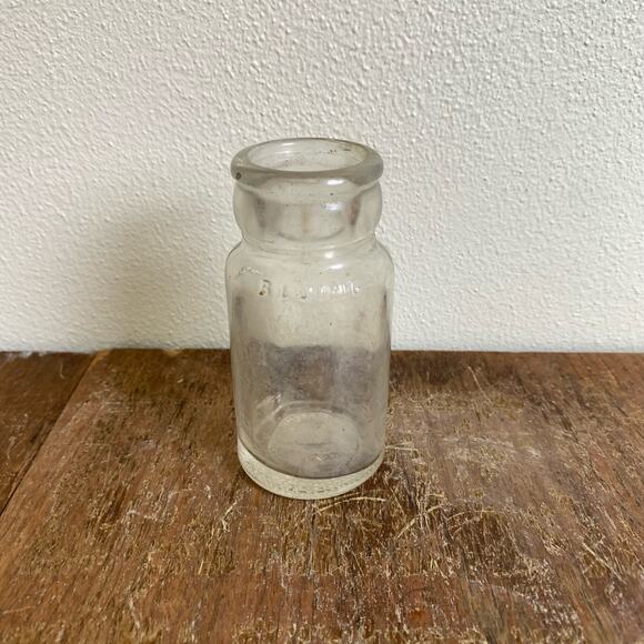 Owen Illinois Little Boy Blue Blueing laundry whitener 1910-40s embossed bottle - Picture 3 of 10